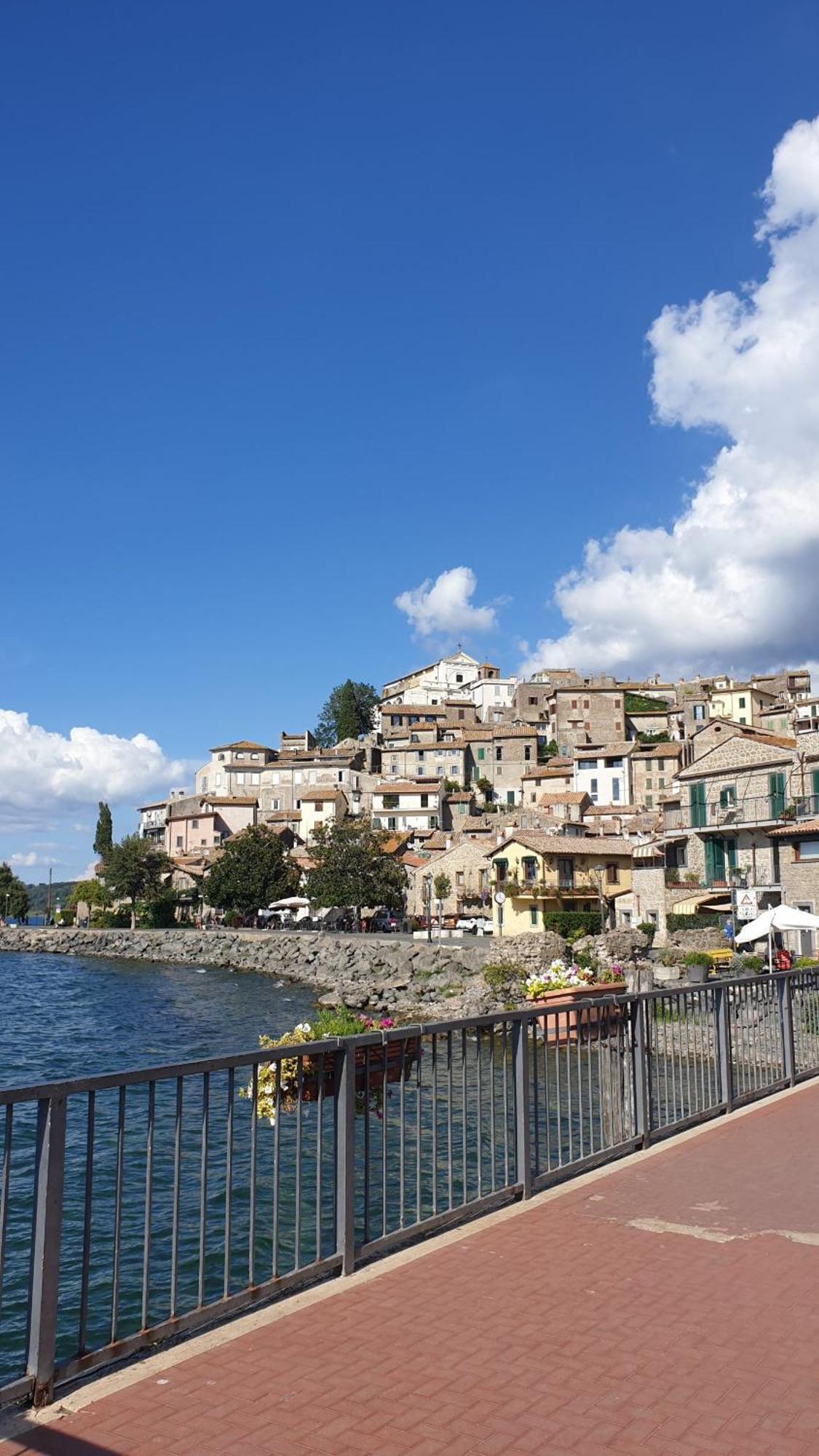 Appartamento Tra Il Borgo E Il Lago Anguillara Sabazia Buitenkant foto